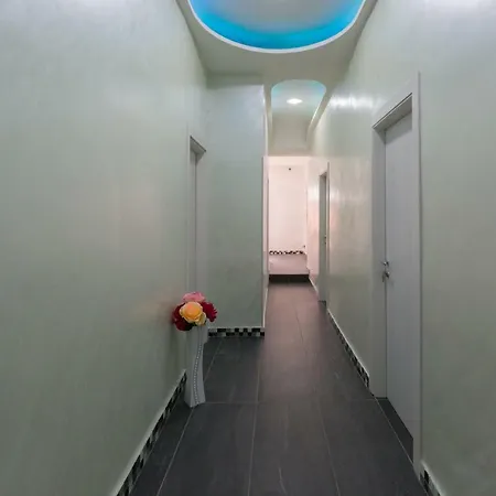 Phoenix לינה וארוחת בוקר נאפולי